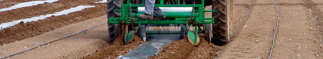 Maquinaria para acolchar campos de cultivo